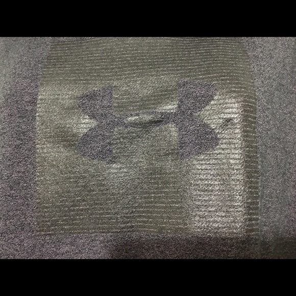Under Armour Sweatshirt - Picture 4 of 6